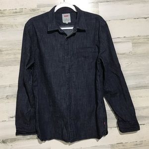 Levi’s Classic Button Down Jean shirt